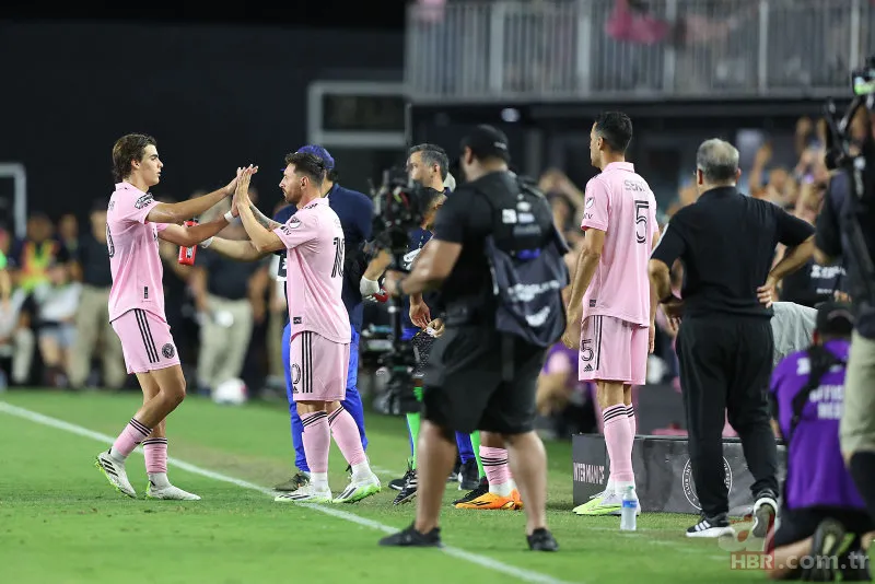 Lionel Messi'den inanılmaz başlangıç! Inter Miami ile ilk maçında son dakikada frikik golü 3