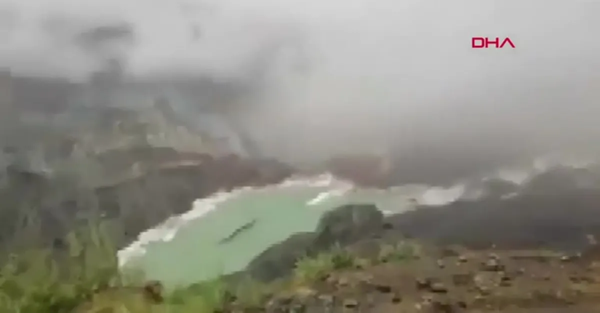 Son dakika: Myanmar’da facia! Madende heyelan: 113 ölü |Video