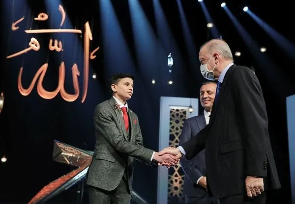 Son dakika: Ödülünü Başkan Erdoğan’dan almıştı! İmam Hatip Lisesi 3. Sınıf öğrencisi Mustafa Öztürk: Hayatım boyunca o anı unutmam - 3