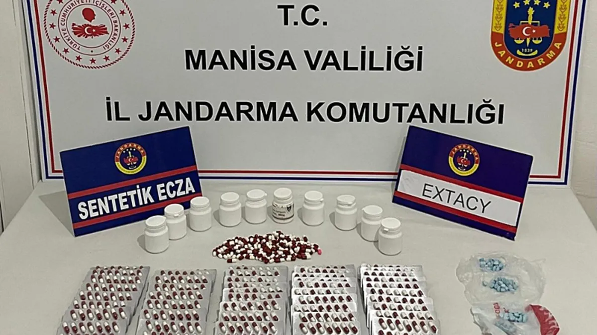 Manisa'da uyuşturucu operasyonu: 1216 sentetik hap yakalandı