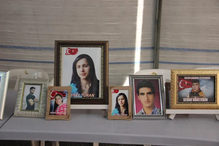 Evlat nöbetindeki anne: HDP il binası olmadan hiçbir çocuk dağa gidemez