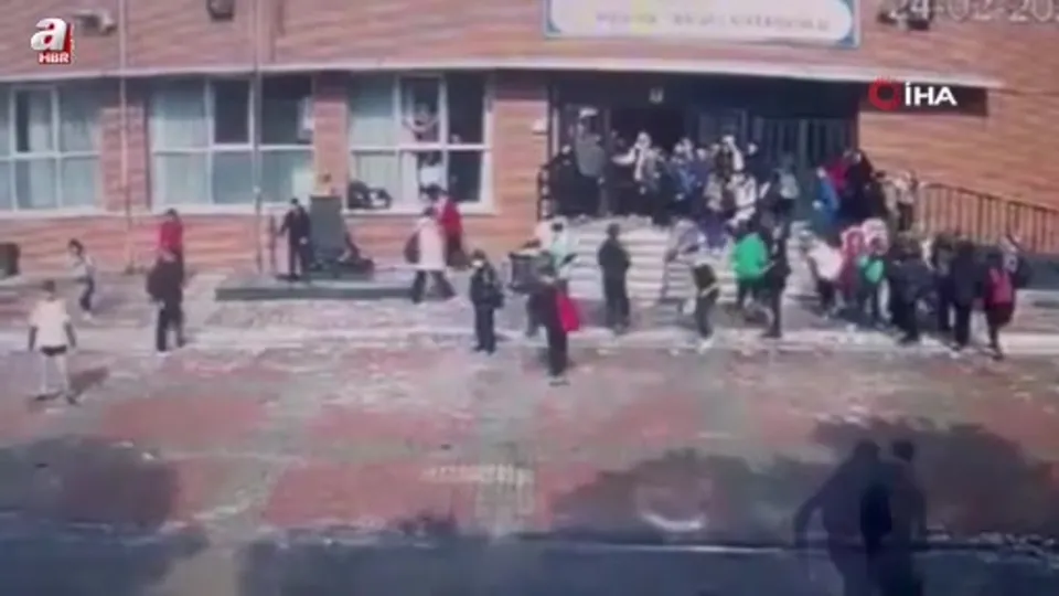 Ümraniye’de okul bahçesinde köpek dehşeti