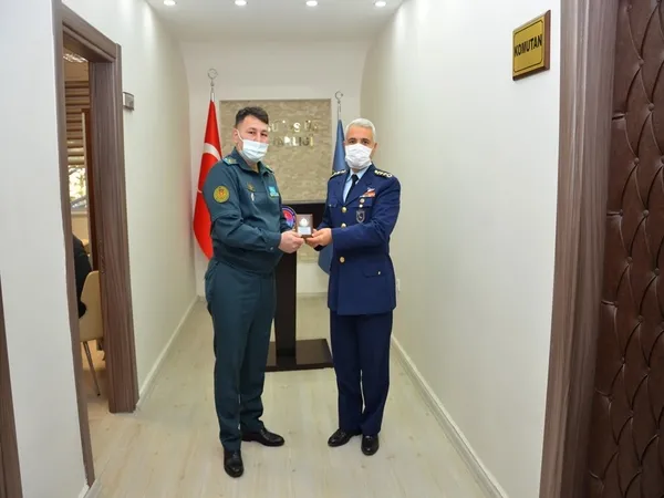 Kazakistan Savunma Bakanlığından bir heyet SİHA’lar için Türkiye’ye geldi