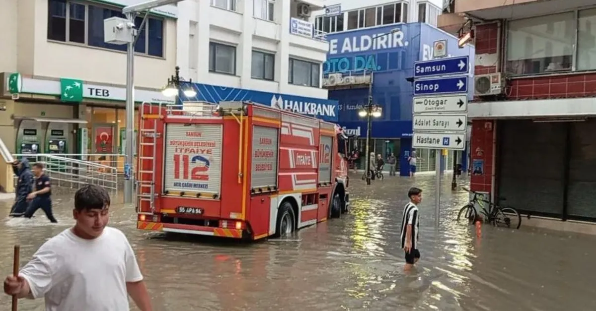 Samsun'da sağanak: Bafra sular altında
