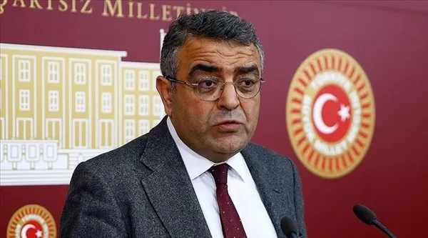 CHP’li Sezgin Tanrıkulu HDP’nin terör bağlantılı vekilleri için Türkiye’yi tehdit etti