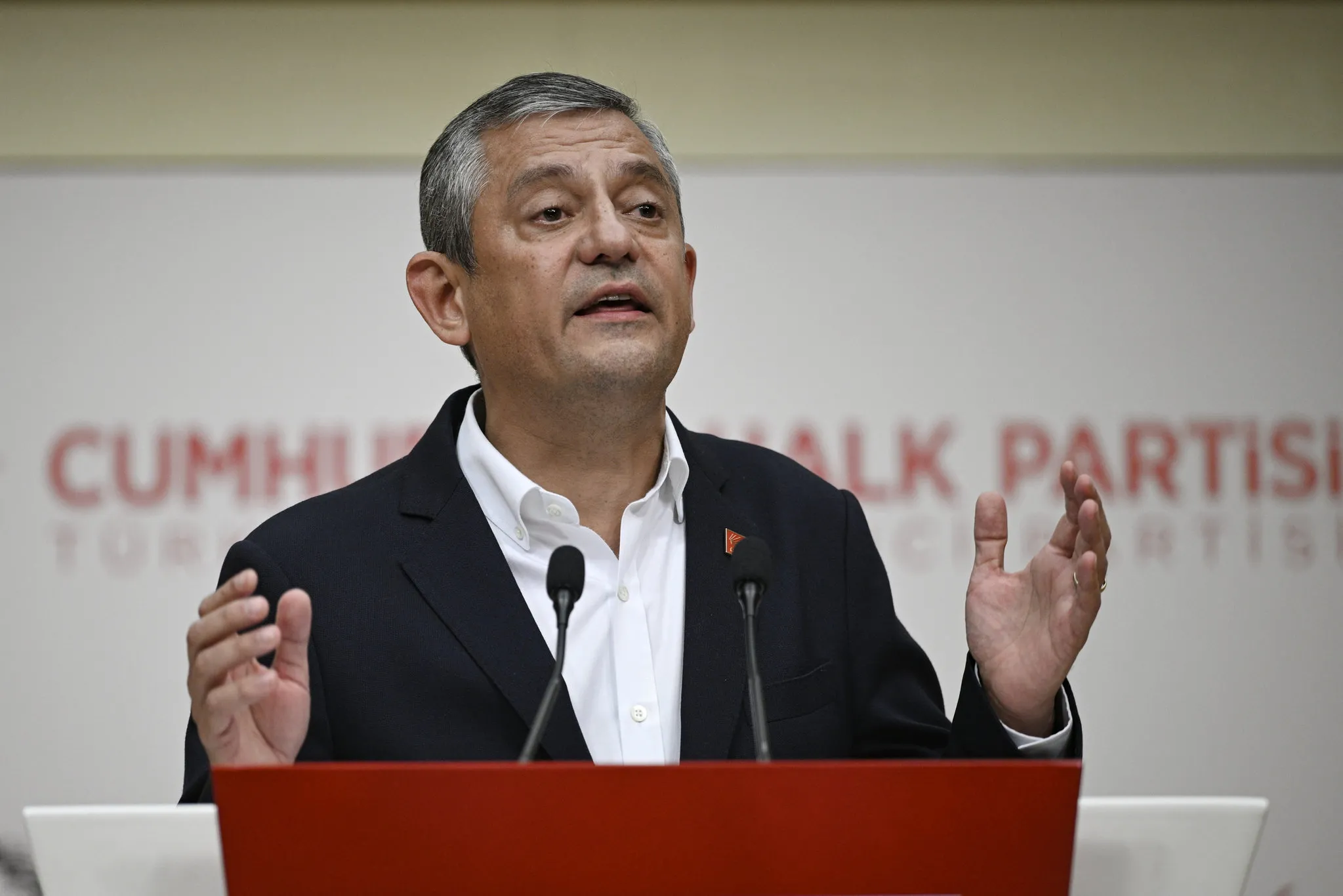 Mutlak butlan kararı sonrası CHP'de neler olur? Özel'in önünde iki yol var