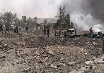 El Bab'da DEAŞ bomba yüklü araçla saldırdı