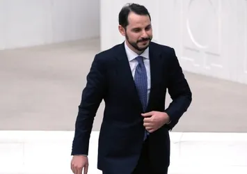 Bakan Berat Albayrak Beşiktaş'ı tebrik etti