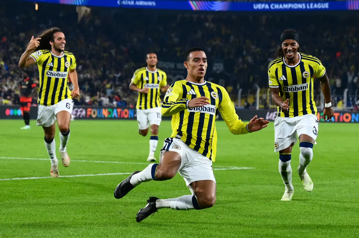 Fenerbahçe'de İsmail Kartal'dan istifa seslerine olay yanıt: "Taraftarımızla barışırız" - 1