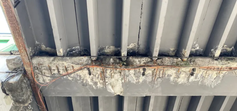 İBB'nin "yeniledik" dediği Büyük İstanbul Otogarı tel tel dökülüyor!