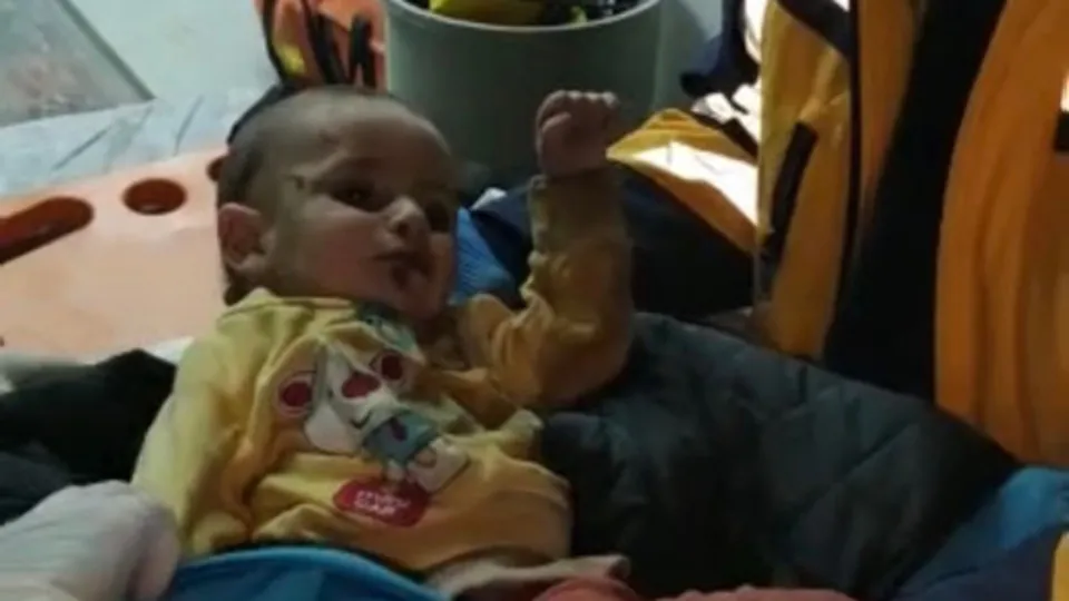 7 aylık Hamza bebek 140 saat sonra kurtarıldı! Ekiplerin bulma anı böyle görüntülendi