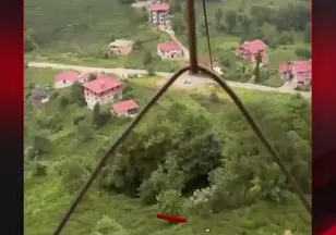 “YAVAŞ MANZARANIN TADINI ÇIKARIYORUM”