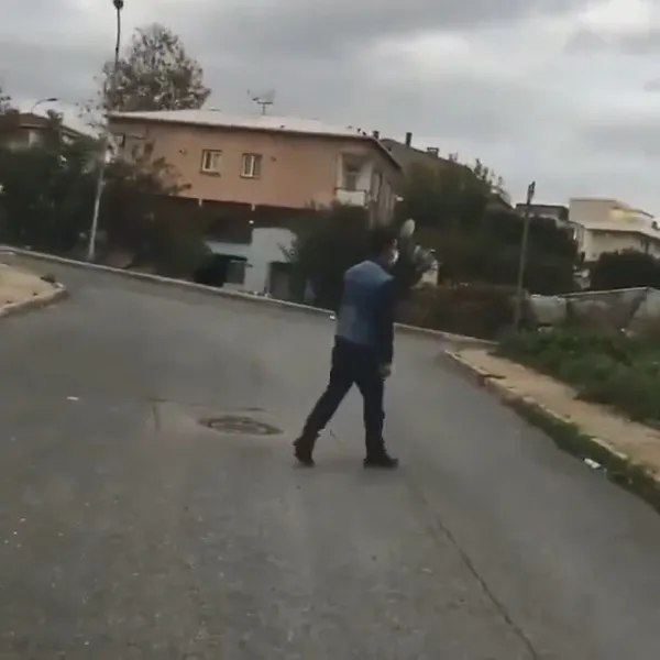 1642675129125.jpg İstanbul'da 'köpek' kavgası: Hayvana taş attım - 4