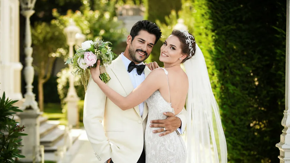 En şanslı kadın: Fahriye Evcen