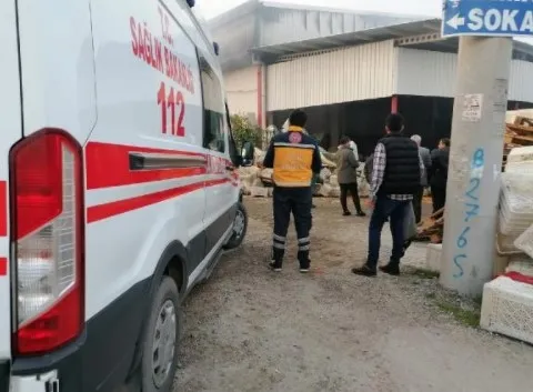 hatayda-soguk-hava-deposunda-yangin-cikti-bolgeye-cok-sayida-ekip-sevk-edildi-1641707286153.jpg Hatay’da soğuk hava deposunda yangın çıktı! Bölgeye çok sayıda ekip sevk edildi - 4