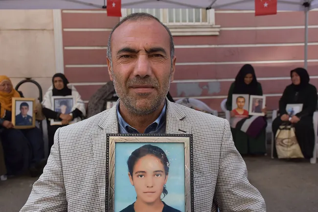 Diyarbakır’da evlat nöbetindeki aileler: Gözümüzde yaş kalmadı