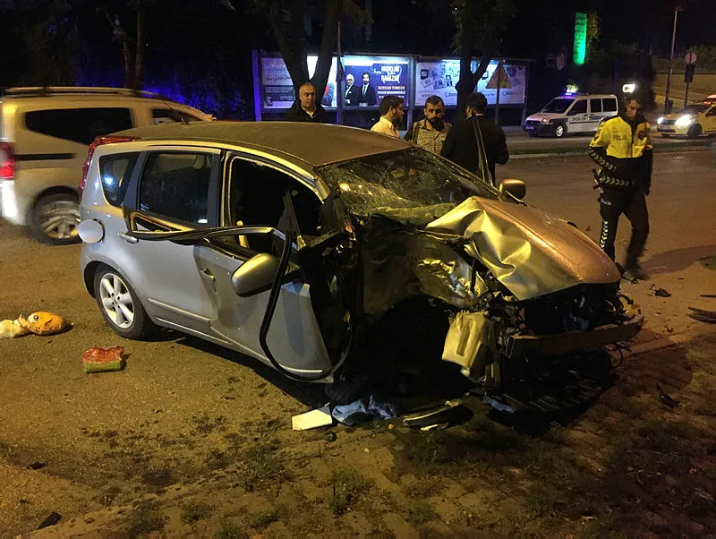 Bursa'da korkunç kaza! Hız göstergesi sabit kaldı - 3