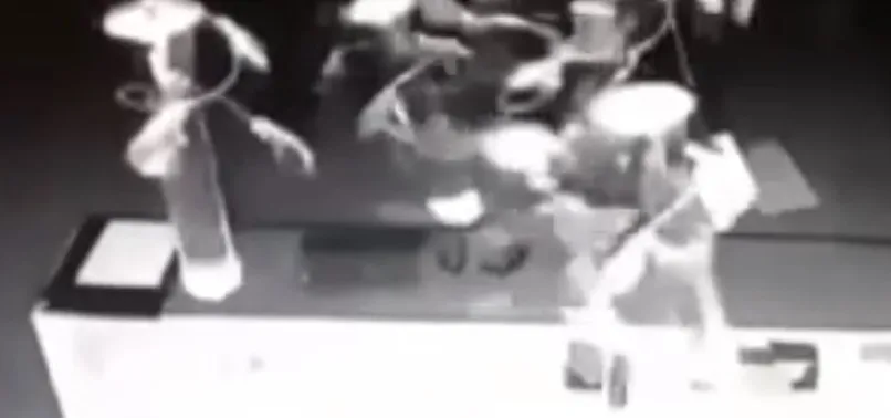 Diyarbakır’da deprem anının yeni görüntüleri ortaya çıktı! Zemin beşik gibi sallandı