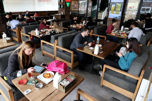 1615272321136.jpg İşyerleri için flaş koronavirüs kararı! Sınır getirildi - 1