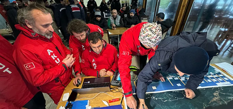 Marmara Denizi'nde batan Batuhan A isimli gemi aranıyor! Bakanlık duyurdu: 51 metreye dalış faaliyetleri başlıyor...