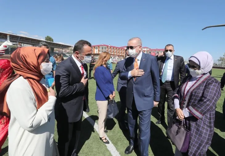 Başkan Erdoğan Bitlis'te! Ahlat Gençlik Merkezi'nin açılışını yaptı