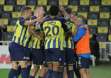 Fenerbahçe: 2 - Giresunspor: 1 MAÇ SONUCU | Sarı Kanarya fırsat tepmedi
