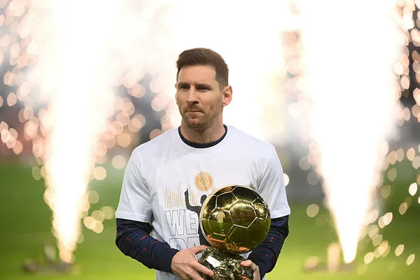 Messi Altın Top'u kazandı ama başı dertte - 1