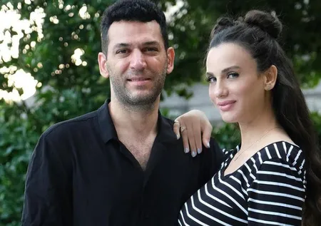 Murat Yıldırım ve Iman Elbani’nin bebekleri dünyaya geldi! İşte kızlarının ismi