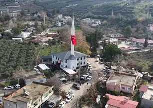 Osmaniye'de depremde yıkılan Çardak Köyü Camii yeniden ibadete açıldı