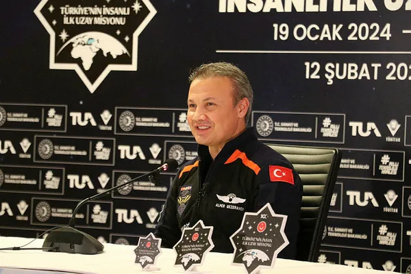 İlk Türk astronot Alper Gezeravcı Türkiye’ye döndü! İşte ilk sözleri: Devletimin emrindeyim her göreve hazırım