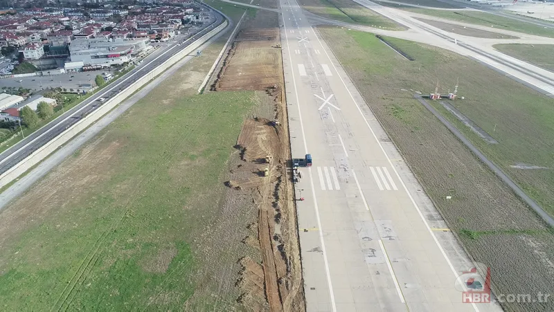 İstanbul'daki salgın hastanelerindeki çalışmalar gece de devam etti! Havadan böyle görüntülendi 10