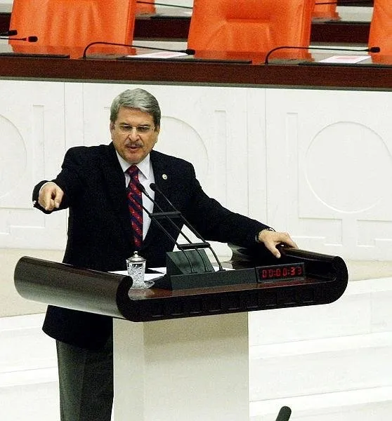 1695086578608.jpg Eski İYİ Partili Aytun Çıray'dan muhalefete bombardıman: Milleti Allah korumuş - 5