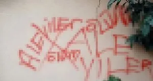 Alevi vatandaşlara yönelik alçak duvar yazısı!