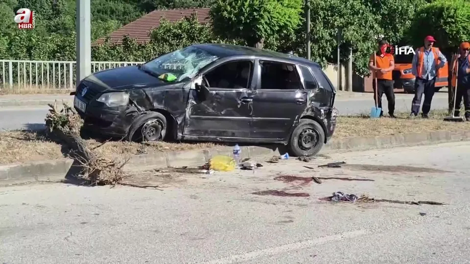Düzce’de kamyon ile otomobilin çarpıştığı feci kaza kamerada
