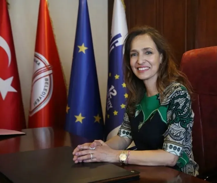 chpli-karsiyaka-belediyesinde-magduriyet-zinciri-1772947700671.jpeg CHP'li Karşıyaka Belediyesi'nde mağduriyet zinciri! - 1