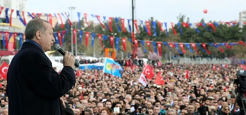 Cumhurbaşkanı Erdoğan: Sen benim şakağıma o pankartta silahı dayasan ne yazar?