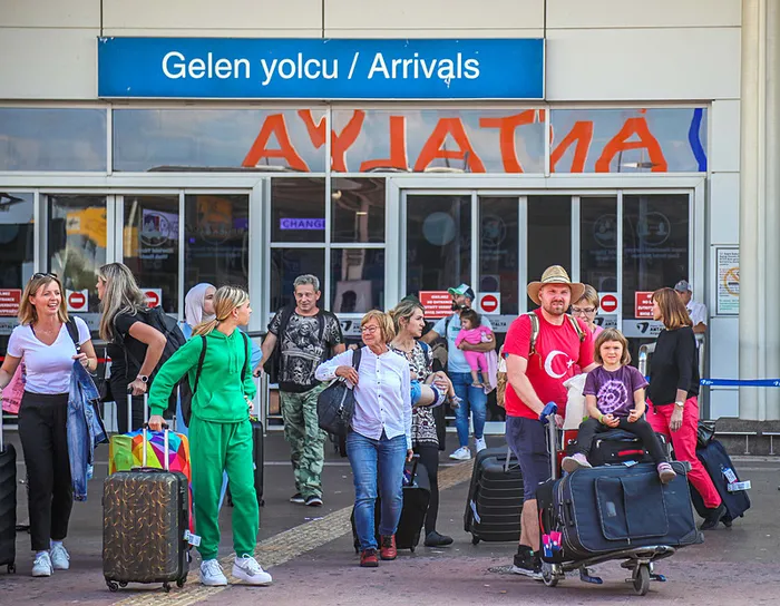 Antalya’ya gelen turist sayısı 6 milyon 250 bini geçti