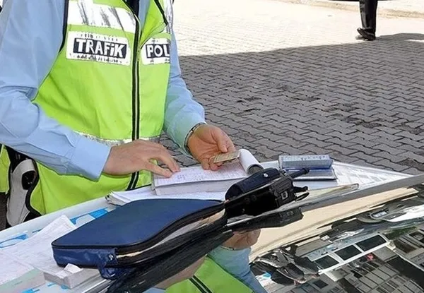 asiri-hiza-kamu-gorevi-affi-milyonlari-ilgilendiren-karar-1660110675473.jpg Aşırı hıza kamu görevi affı! Milyonları ilgilendiren karar - 1