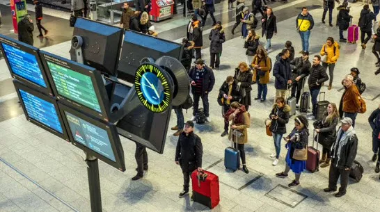 Avrupa’da işçi grevi her geçen gün büyüyor! İspanya’da 70 uçuş iptal edildi