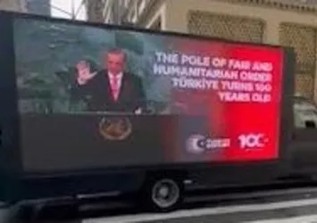 New York'ta dijital ekranlı kamyonetlerle "Türkiye Yüzyılı" gözler önünde!