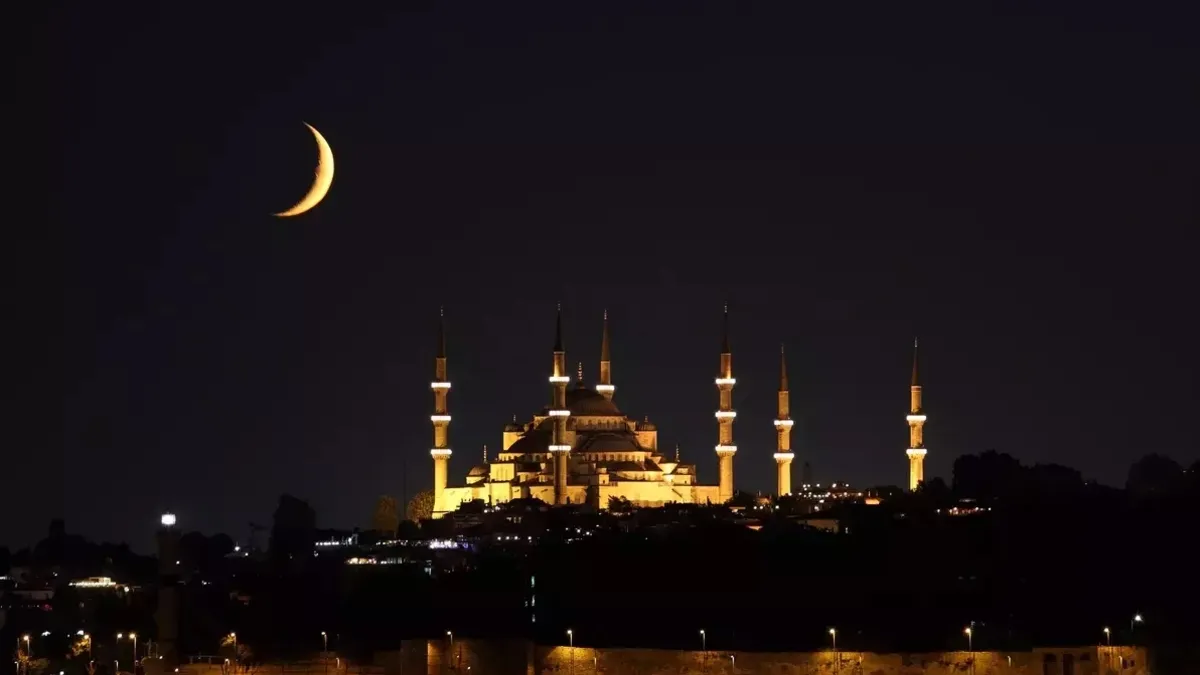 Arefe Günü Bereketini Kaçırmayın! Oruç Ayının Son Gününde Yapılacak İbadetler, teşbihler ve zikirler...