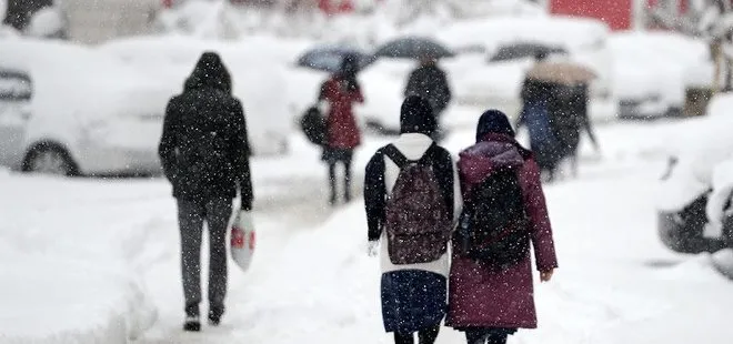Eğitime kar engeli! Valilik okulların bir gün tatil edildiğini duyurdu