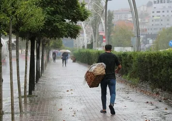 Meteorolojiden son dakika sağanak yağış uyarısı! İstanbul ve birçok il için gün verildi! İstanbul Ankara İzmir'de bu hafta hava nasıl olacak?