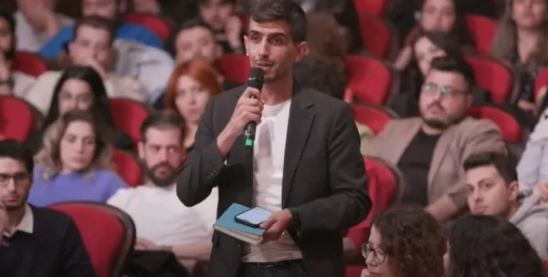 Babala TV’de Kılıçdaroğlu’na Diyarbakır annelerini ziyaret etmediği için tepki gösteren Umut Nimet Ataş’a HDPKK’dan tehdit: Yakın zamanda kafana sıkacağız