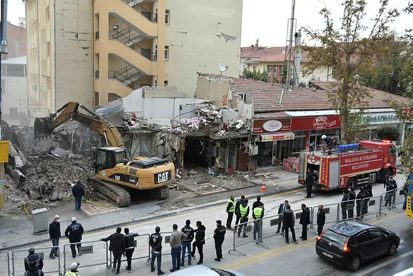 Malatya'da bina çökmesi! Tutuklanan zanlıdan şoke eden savunma - 1