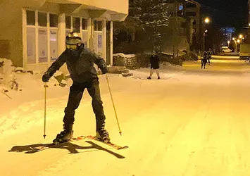 Kayak merkezi değil Ardahan sokakları