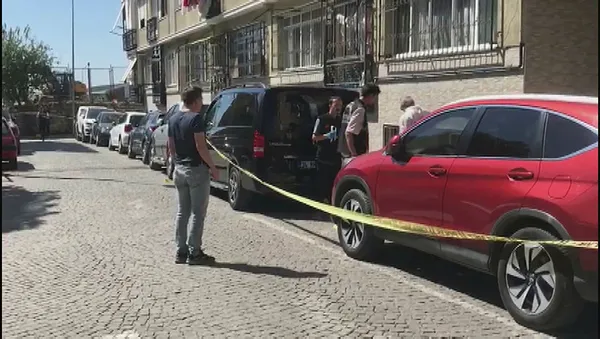 son-dakika-fatihte-polise-alcak-saldiri-bolgeye-cok-sayida-ekip-sevk-edildi-1663581217937.jpg Son dakika: Fatih'te polise alçak saldırı! Zanlı Güven Güler yakalandı - 2