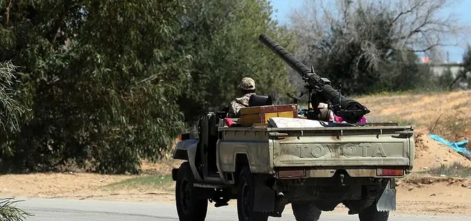 Libya’da Hafter güçleri Derne’yi ele geçirdi