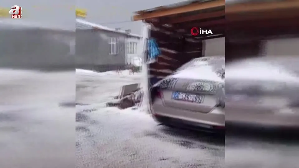 Sarıkamış’ta sağanak yağış sele dönüştü: Evler ve tarım arazileri sular altında kaldı