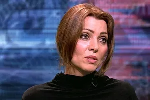 Elif Şafak’tan Batı’ya küstah çağrı: Türkiye’ye müdahale et